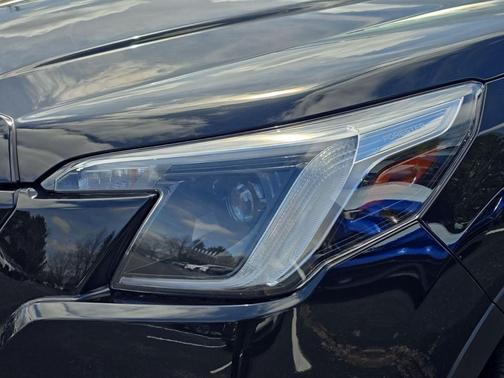 Crystal Black Silica 2023 Subaru Forester Limited