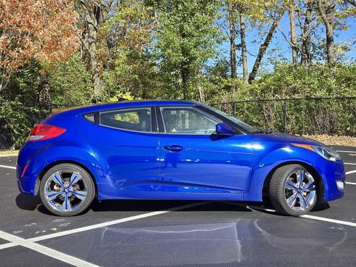 2013 Hyundai Veloster Base