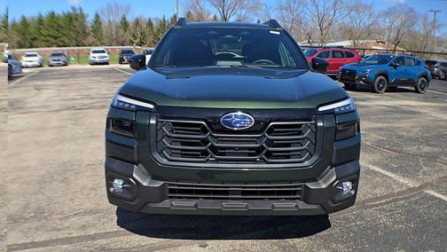 Deep Emerald Green Pearl 2026 Subaru Outback Limited XT