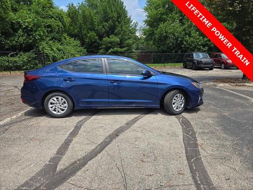 2019 Hyundai ELANTRA SE