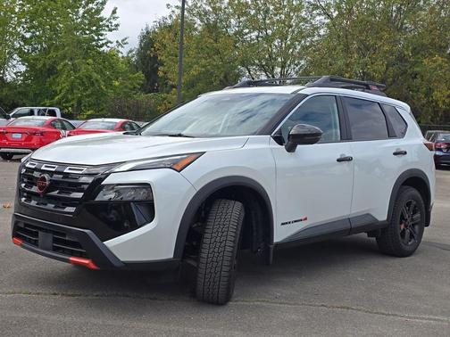 2025 Nissan Rogue Rock Creek