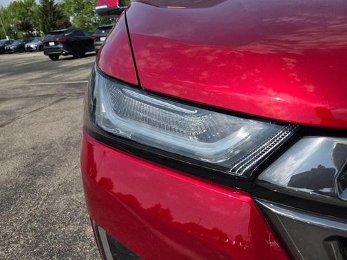 Radiant Red Tintcoat 2023 Chevrolet Traverse RS