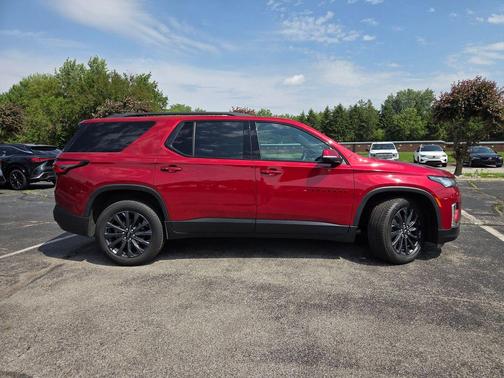 Radiant Red Tintcoat 2023 Chevrolet Traverse RS