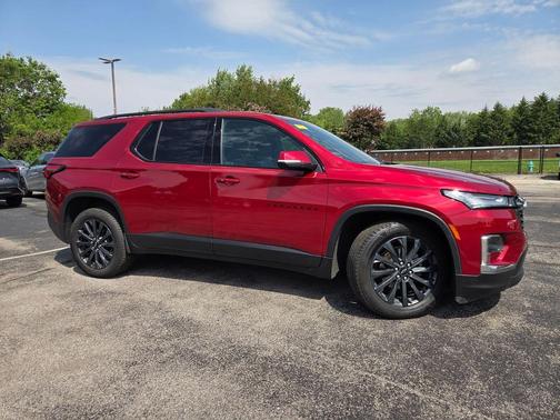 Radiant Red Tintcoat 2023 Chevrolet Traverse RS