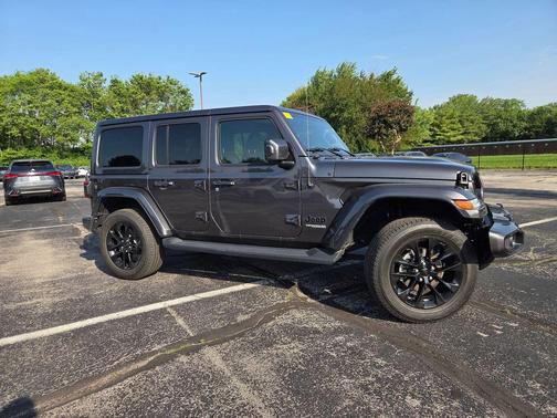 Granite Crystal Metallic Clearcoat 2021 Jeep Wrangler Unlimited Sahara