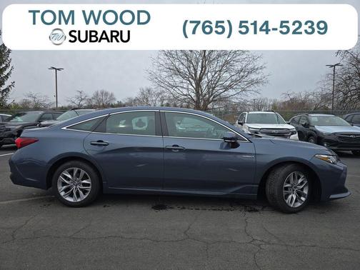 2019 Toyota Avalon Hybrid XLE Plus