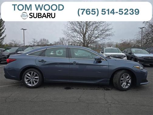 2019 Toyota Avalon Hybrid XLE Plus