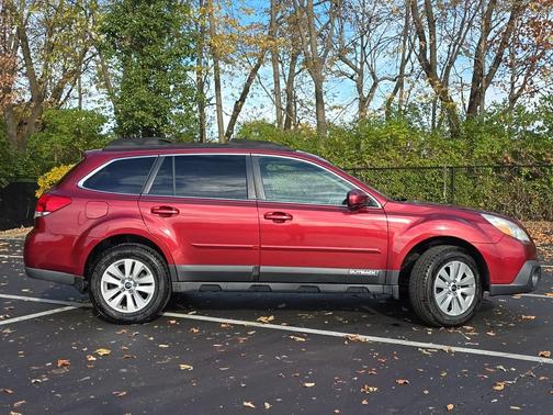 2013 Subaru Outback 2.5i Limited