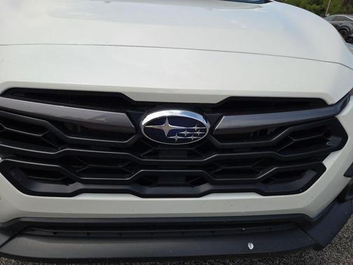 Crystal White Pearl 2025 Subaru Crosstrek Limited