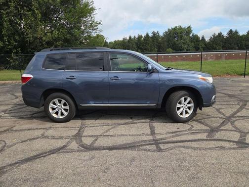 Shoreline Mist 2013 Toyota Highlander SE