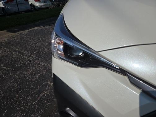Crystal White Pearl 2024 Subaru Crosstrek Premium
