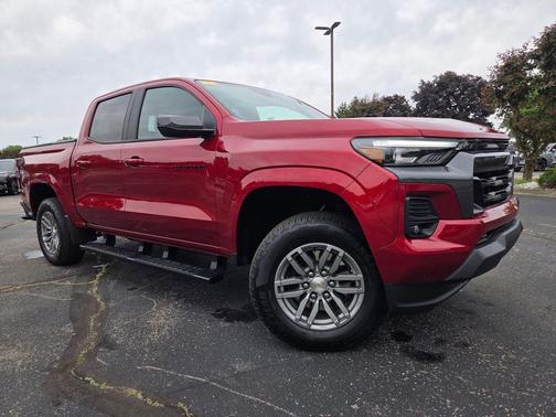 Radiant Red Tintcoat 2024 Chevrolet Colorado LT