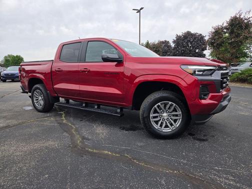 Radiant Red Tintcoat 2024 Chevrolet Colorado LT