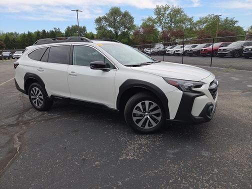 Crystal White Pearl 2024 Subaru Outback Premium