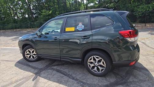 2024 Subaru Forester Premium