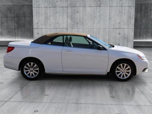 2011 Chrysler 200 Touring