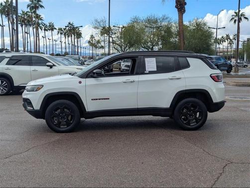 2024 Jeep Compass Trailhawk