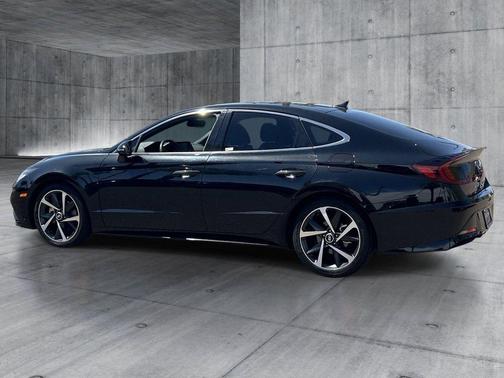 Phantom Black 2021 Hyundai SONATA SEL Plus