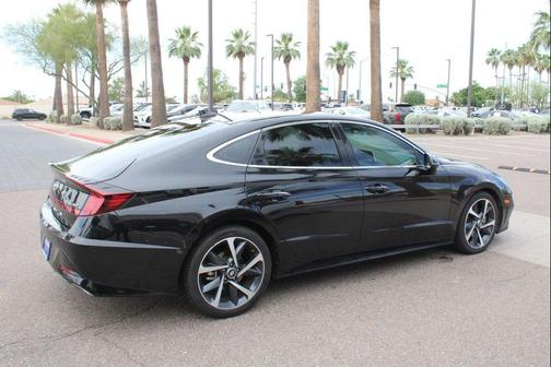 Phantom Black 2021 Hyundai SONATA SEL Plus