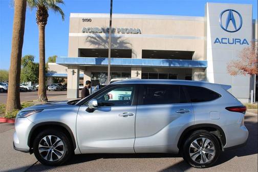 2023 Toyota Highlander XLE