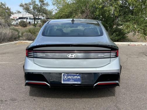 Aero Silver 2024 Hyundai SONATA SEL