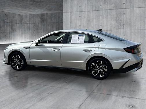 Aero Silver 2024 Hyundai SONATA SEL