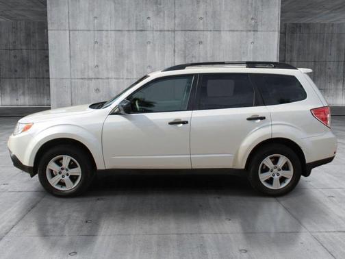 Satin White Pearl 2010 Subaru Forester 2.5 X