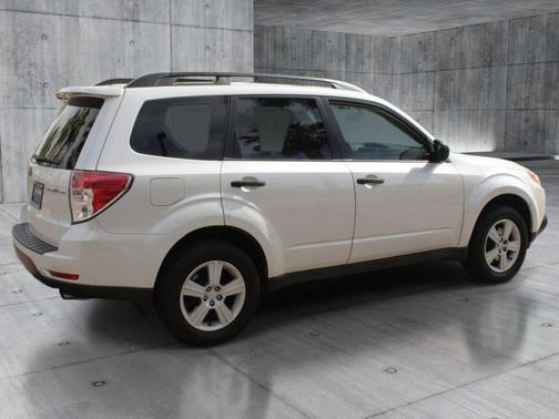 Satin White Pearl 2010 Subaru Forester 2.5 X