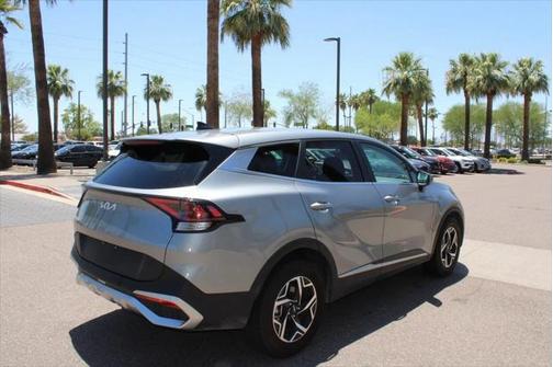 2024 Kia Sportage LX