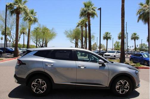 2024 Kia Sportage LX