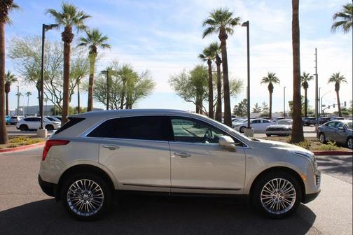 2017 Cadillac XT5 Platinum