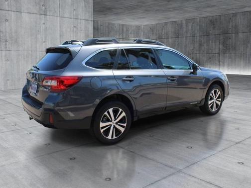 Magnetite Gray Metallic 2018 Subaru Outback 2.5i Limited