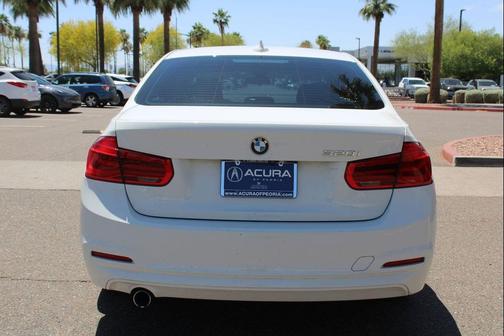 Alpine White 2018 BMW 320 i