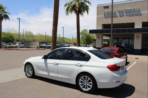 Alpine White 2018 BMW 320 i