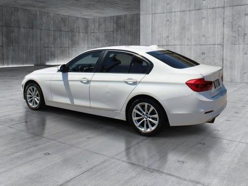 Alpine White 2018 BMW 320 i