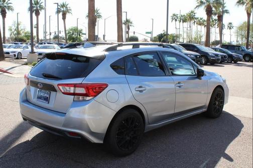 2017 Subaru Impreza 2.0i Premium