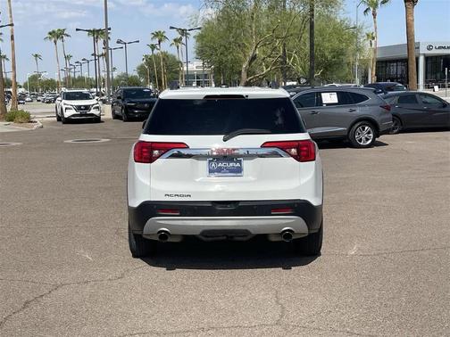 2017 GMC Acadia SLT-1