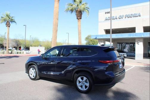 2022 Toyota Highlander LE