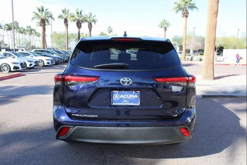 2022 Toyota Highlander LE