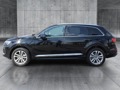 2025 Audi Q7 55 Premium Plus