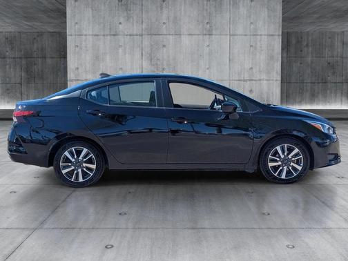 2023 Nissan Versa 1.6 SV