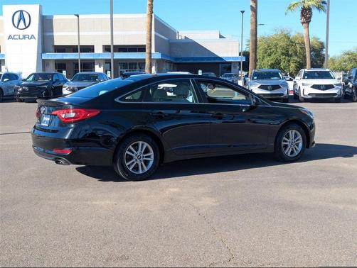 2017 Hyundai SONATA SE