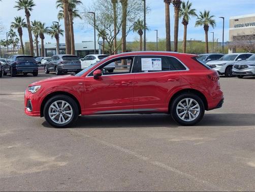 2025 Audi Q3 Premium 45 TFSI S line quattro Tiptronic