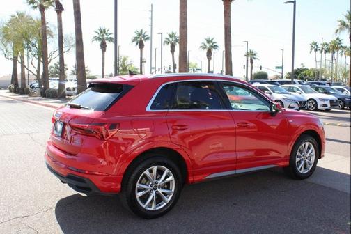 2025 Audi Q3 Premium 45 TFSI S line quattro Tiptronic