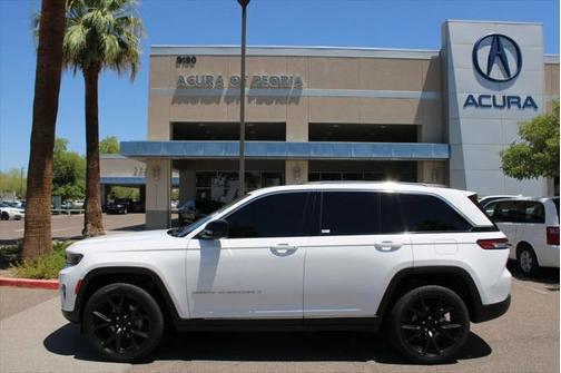 2023 Jeep Grand Cherokee Laredo