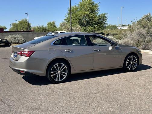Mineral Gray Metallic 2022 Chevrolet Malibu FWD LT