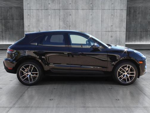 2024 Porsche Macan Premium