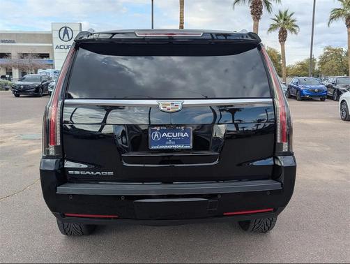 2019 Cadillac Escalade Luxury