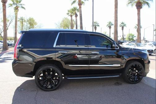 2019 Cadillac Escalade Luxury