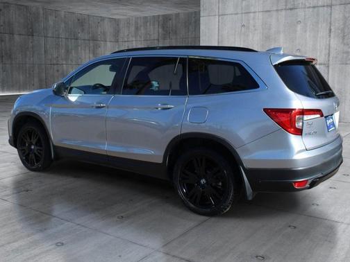 Lunar Silver Metallic 2022 Honda Pilot 2WD Special Edition